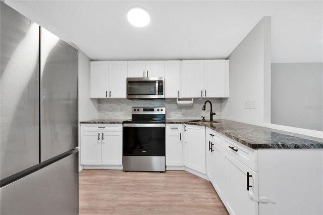 37135 PAULS DRIVE, Zephyrhills, FL 33541