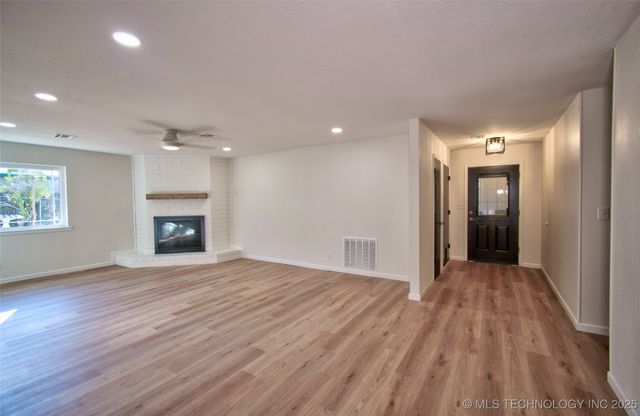 2110 S 70th Street E, Muskogee, OK 74403