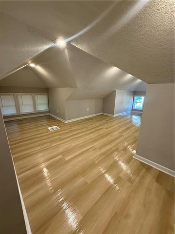 8410 Olive Street, Kansas City, MO 64132