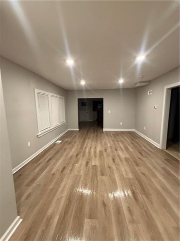 8410 Olive Street, Kansas City, MO 64132