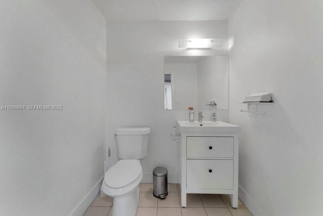 2201 NW 102nd Place 4A, Doral, FL 33172