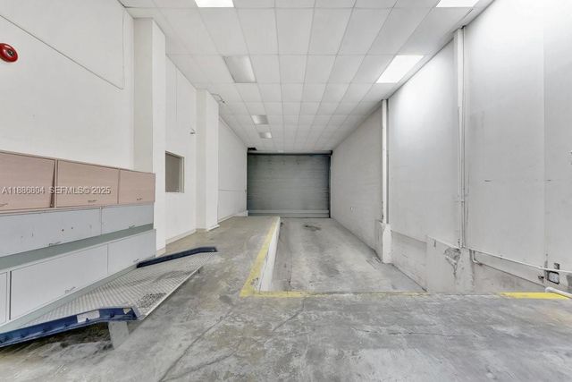 2201 NW 102nd Place 4A, Doral, FL 33172