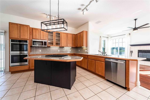 4806 E LAKE RESERVE BOULEVARD, St Cloud, FL 34771