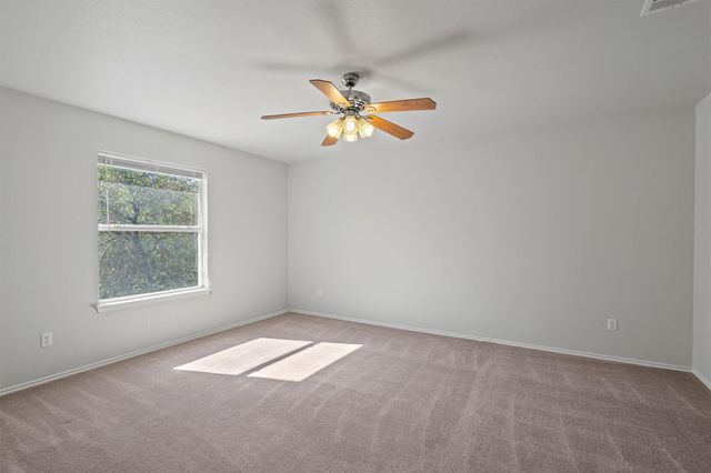 185 Billingsley HTS, Cedar Creek, TX 78612