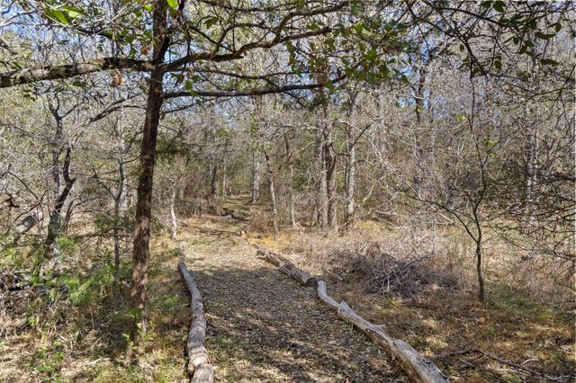 185 Billingsley HTS, Cedar Creek, TX 78612