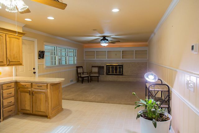 1107 Ennis Street, Plainview, TX 79072