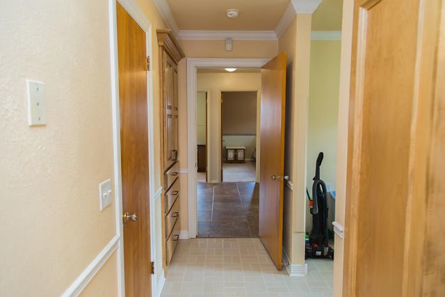 1107 Ennis Street, Plainview, TX 79072