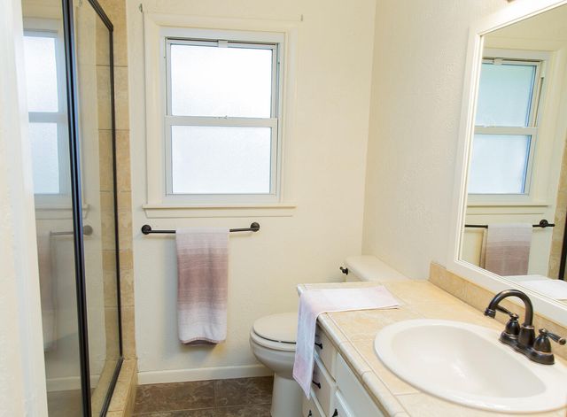 1107 Ennis Street, Plainview, TX 79072