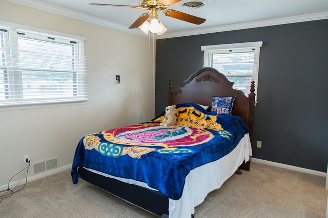 1107 Ennis Street, Plainview, TX 79072