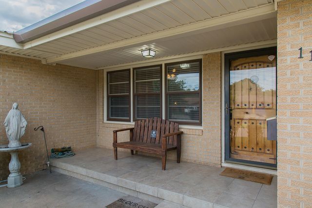 1107 Ennis Street, Plainview, TX 79072