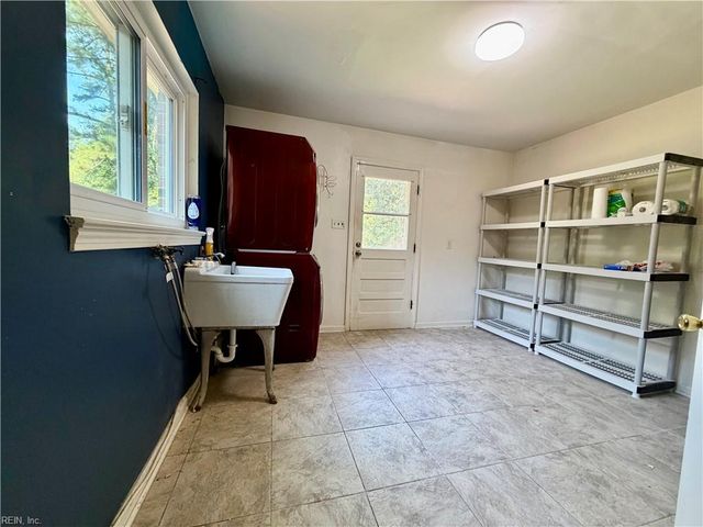 436 Thole ST, Norfolk, VA 23505