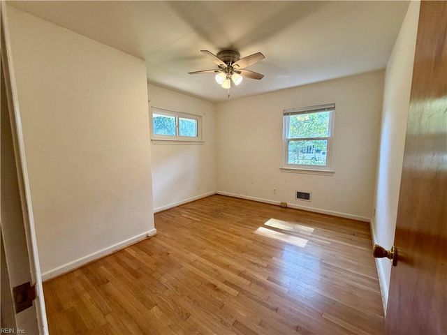 436 Thole ST, Norfolk, VA 23505