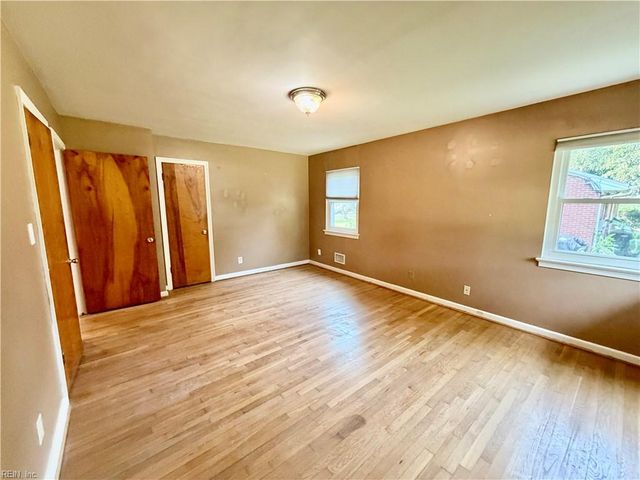 436 Thole ST, Norfolk, VA 23505