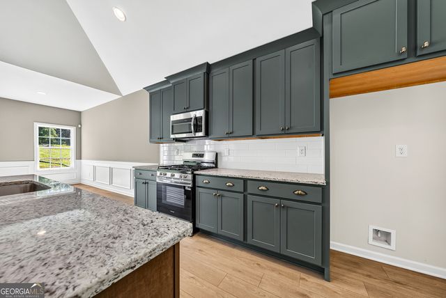 101 Beaver Creek Way 246, Lagrange, GA 30241