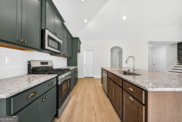 101 Beaver Creek Way 246, Lagrange, GA 30241
