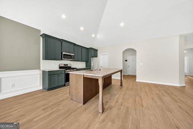 101 Beaver Creek Way 246, Lagrange, GA 30241