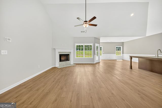 101 Beaver Creek Way 246, Lagrange, GA 30241