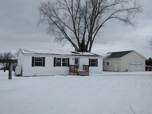 739 Machia Road, Sheldon, VT 05483