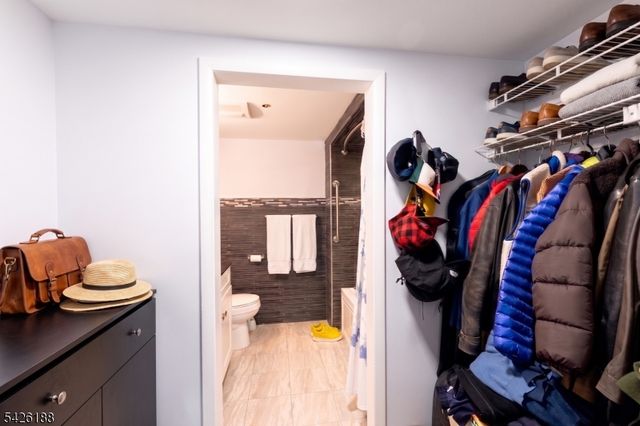 4 Millay Ct, Teaneck Twp., NJ 07666