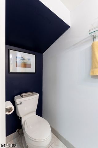 4 Millay Ct, Teaneck Twp., NJ 07666