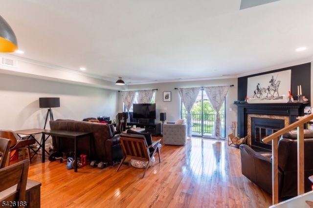 4 Millay Ct, Teaneck Twp., NJ 07666