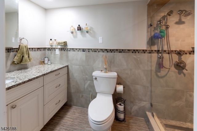 4 Millay Ct, Teaneck Twp., NJ 07666