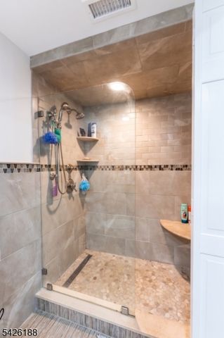 4 Millay Ct, Teaneck Twp., NJ 07666