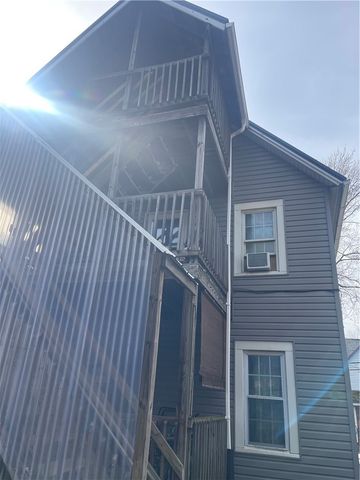 100 5th Avenue, Sharon, PA 16146