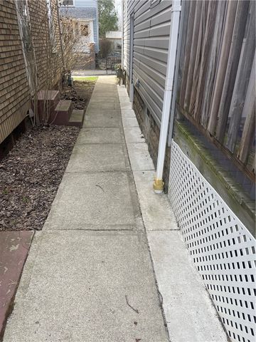 100 5th Avenue, Sharon, PA 16146