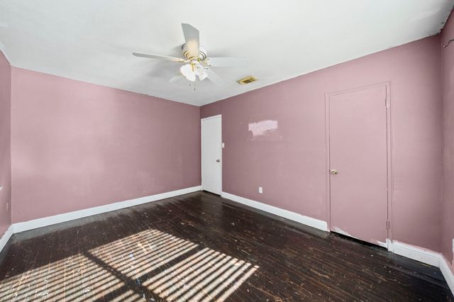 660 Schieme Street, River Oaks, TX 76114