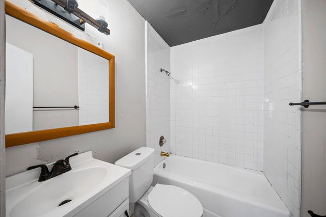 660 Schieme Street, River Oaks, TX 76114