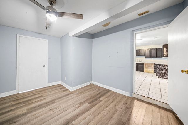 660 Schieme Street, River Oaks, TX 76114