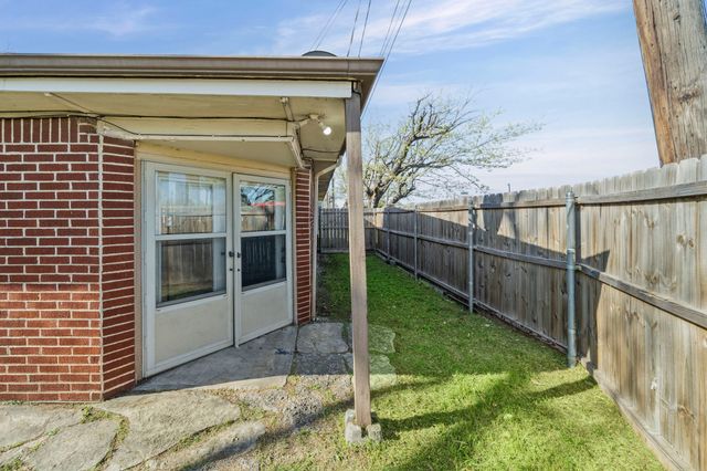 660 Schieme Street, River Oaks, TX 76114