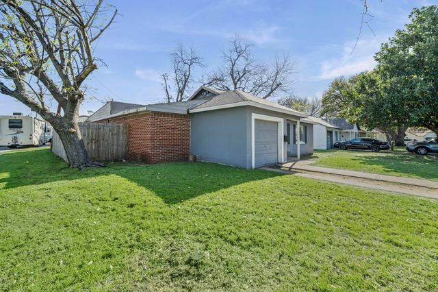 660 Schieme Street, River Oaks, TX 76114