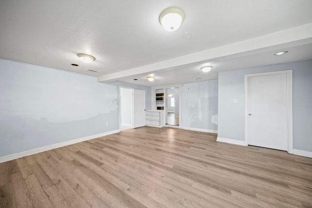 660 Schieme Street, River Oaks, TX 76114