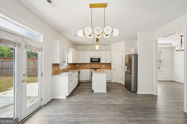 8967 Crestview Circle, Union City, GA 30291