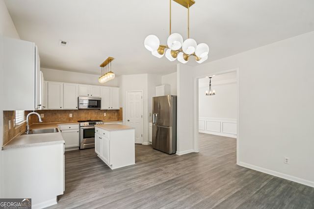 8967 Crestview Circle, Union City, GA 30291