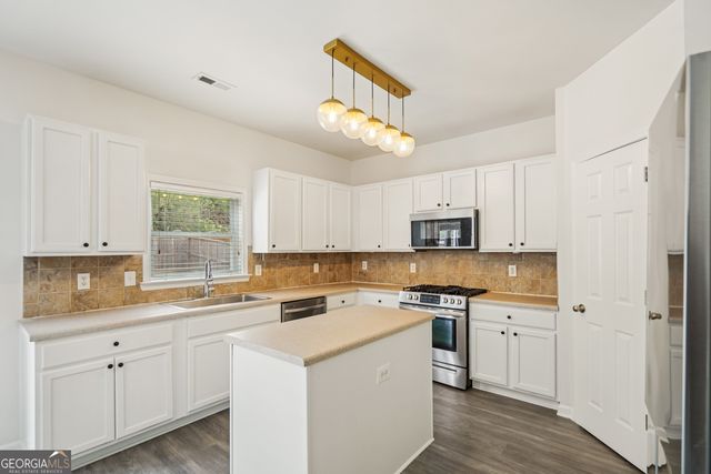 8967 Crestview Circle, Union City, GA 30291