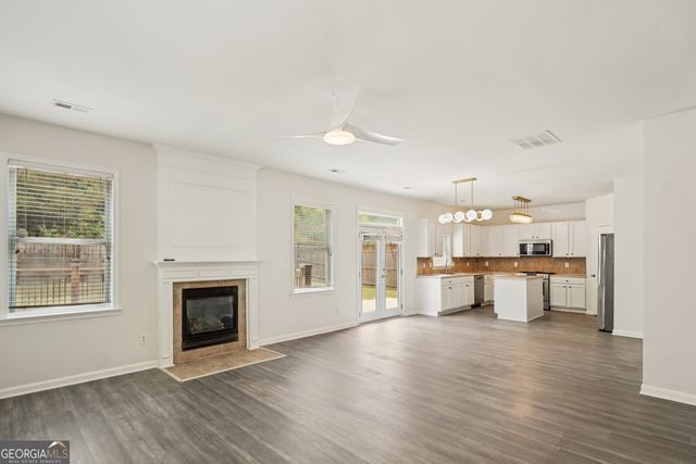 8967 Crestview Circle, Union City, GA 30291