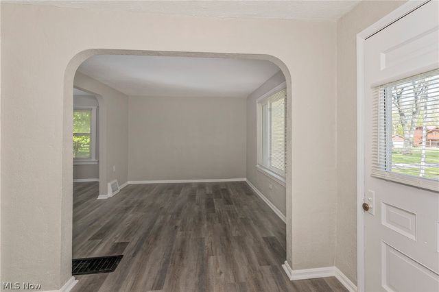 22530 Harms Road, Richmond Heights, OH 44143