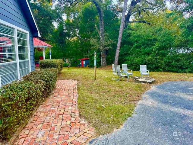 4 Azalea Court, Fairhope, AL 36532