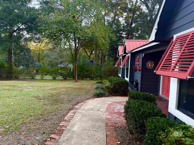 4 Azalea Court, Fairhope, AL 36532