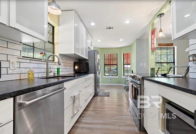 4 Azalea Court, Fairhope, AL 36532