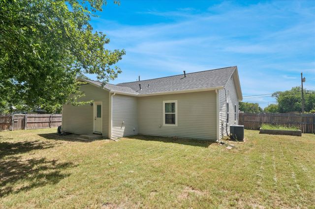 403 S 7th Street, Sanger, TX 76266