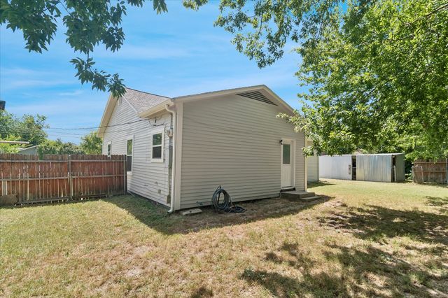 403 S 7th Street, Sanger, TX 76266