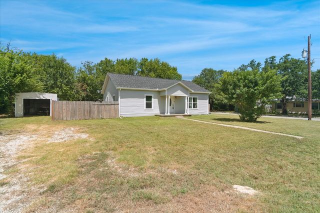 403 S 7th Street, Sanger, TX 76266