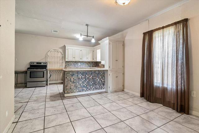 403 S 7th Street, Sanger, TX 76266