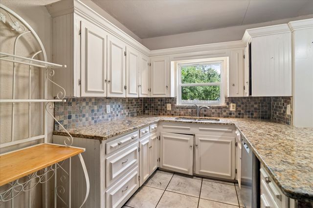 403 S 7th Street, Sanger, TX 76266