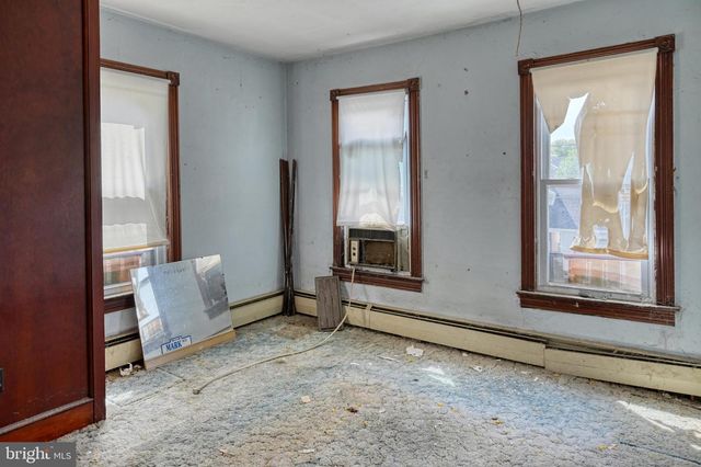 115 W CARPENTER AVE, Myerstown, PA 17067