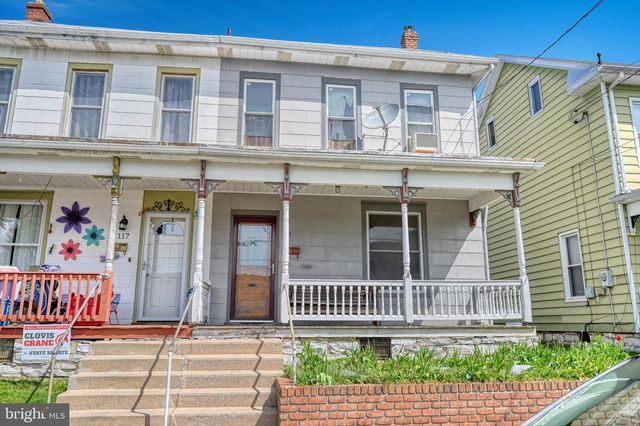 115 W CARPENTER AVE, Myerstown, PA 17067